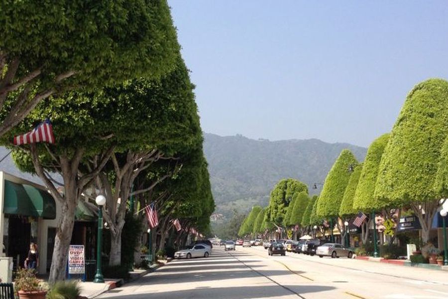 Town view of Glendora California