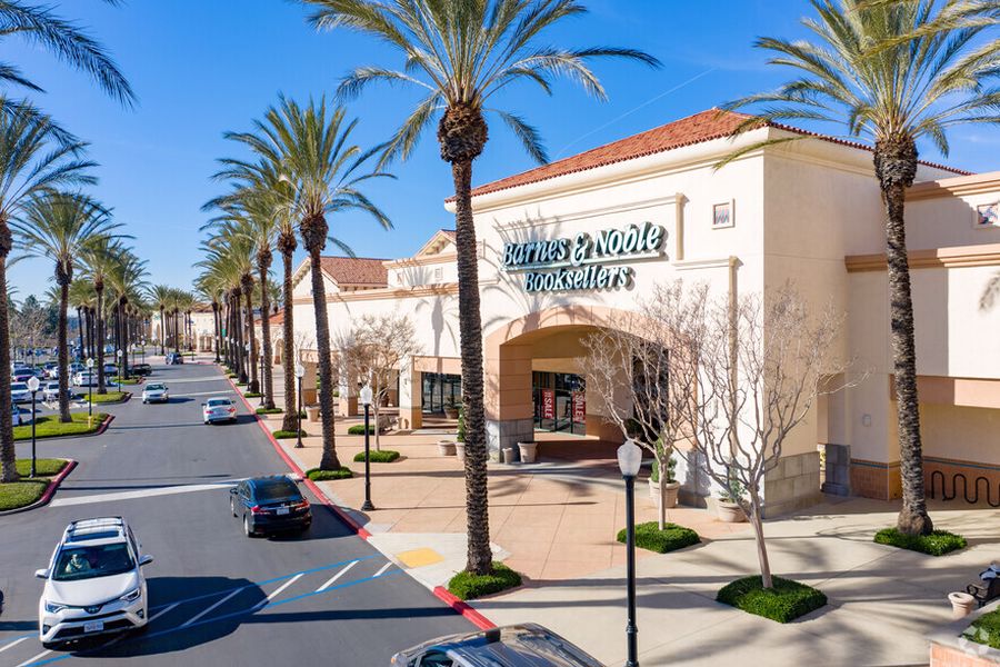 Barnes and Noble in North Cucamonga